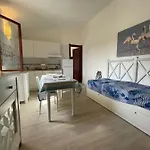 Azzurra Kal'è Moru *