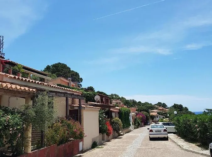 Azzurra Kal'e Moru 杰若米斯